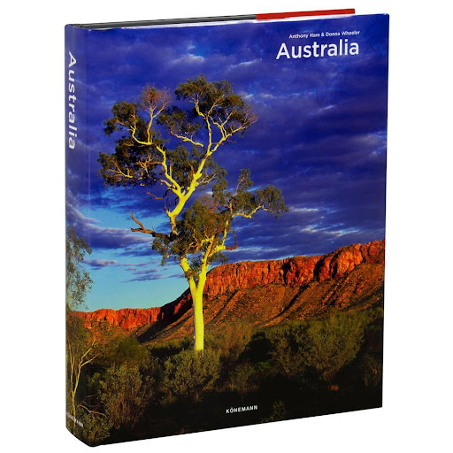 Australia (T.D) Konemann Konemann Libro x 1.0 Australia (T.D)   Australia, situada entre los océanos Índico y Pacífico, es rica en bosques lluviosos, desiertos y montañas. Maravillas geológicas como el Uluru, el Outback o la Gran Barrera de Coral