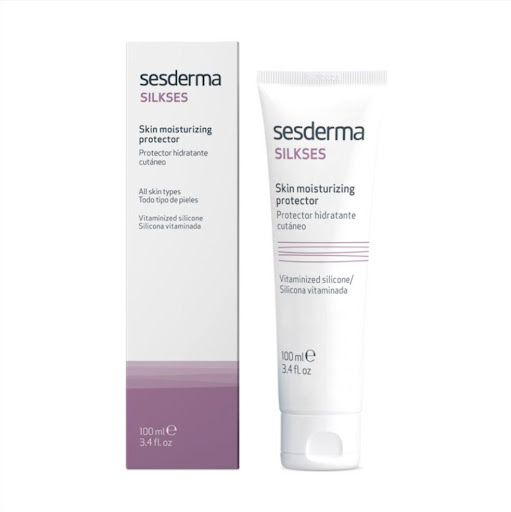 Protector Hidratante Cutáneo Sesderma Silkses 100Ml Sesderma Tuvo plástico con crema x 1 Protector hidratante cutáneo a base de siliconas, vitaminas A, C y E y extractos de plantas (Aloe y Mimosa). Actúa como barrera húmeda, hidratante, para facilitar el proceso de regeneración natural de