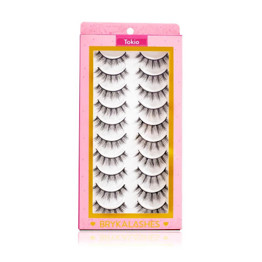 Pestañas Postizas Tokio - 10 Pares Bryka Caja x 10pares Pestañas enteras 3D con banda suave, reutilizables entre 10 y 15 posturas. Livianas de apariencia natural, elaboradas en falso pelo mink (crespas, despeinadas y multicapas), cortas en los extremos y l