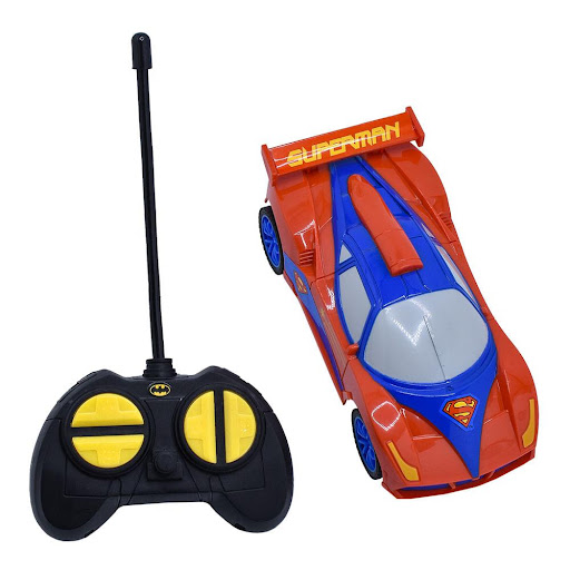 Carro DC COMICS Control Remoto Superman DC Comics Caja x 1 ĦExperimenta la potencia y la velocidad con nuestro increíble Carro a Control Remoto inspirado en DC Comics Superman!Este carro a control remoto rinde homenaje al Hombre de Acero, llevando la majestuo