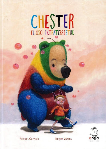 Chester, El Oso Extraterrestre (t.d) Apila Ediciones Libro x 1 CHESTER, EL OSO EXTRATERRESTREChester es un oso muy especial. Es un oso extraterrestre... O tal vez no. A veces los demás nos sorprenden con costumbres extrañas. Pero eso no significa que no podamos s