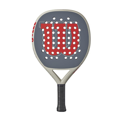 Pala De Padel Wilson Pace V1 (Rojo) WILSON Papeleta x 1 MODELO: PACE V1 Es la elección ideal para aquellos que buscan un equilibrio perfecto entre potencia y control. Diseñada con materiales de alta calidad y tecnologías innovadoras, esta raqueta es perfec