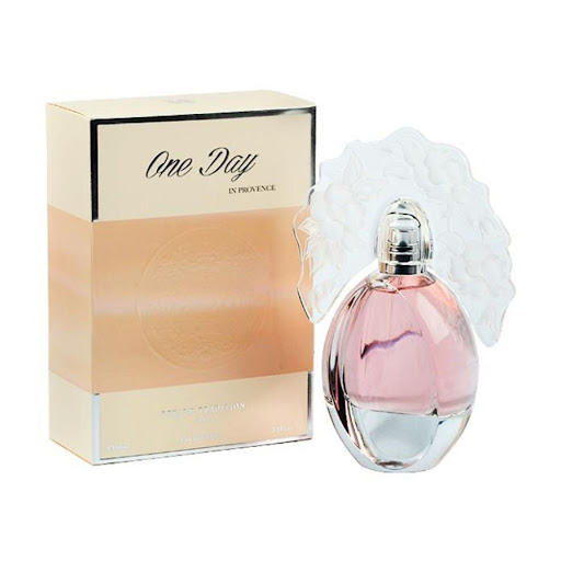 Perfume Reyane Tradition One Day In Provence 100ml spr edp Femme Reyane Tradition EDP x 1 Presentado por Reyane Tradition, One Day in Provence es un perfume floral y afrutado que es una elección maravillosa tanto para la noche como para el día. Las notas de cabeza incluyen pera jugosa y gr
