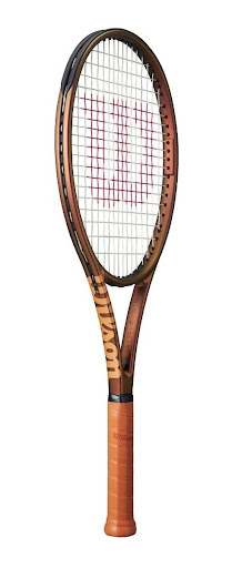 Raqueta de Tenis Wilson Pro Staff 97L v.14 WILSON Caja x 1 Modelo: Wilson Pro Staff 97L v.14¿Buscas la sensación de ligereza y precisión de nuestra línea Pro Staff en un marco más fácil de manejar? Con un diseño refinado y elegante y una paleta de colores ins