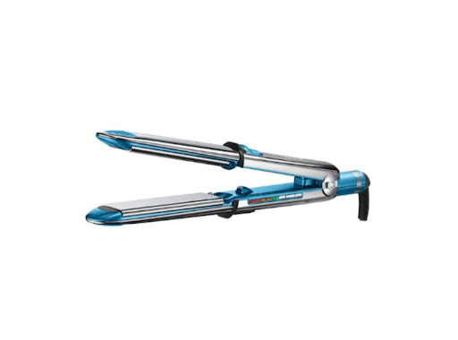 PLANCHA NANO TITANIUM OPTIMA 3000 AZUL BaBylissPRO Caja x 1 Und Esta plancha cuenta con las siguientes características

Función de bloqueo
Carcasa convexa de acero inoxidable es liviana, resistente a la corrosión y resistente a la deformación
Puntas aislantes de s