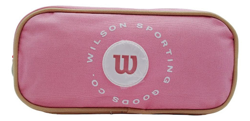 Cartuchera Escolar Wilson Busan (Rosado) Wilson Papeleta x 1 El modelo perfecto que necesitabas para acompañar tus actividades escolares y llevarla con comodidad. ?CARACTERÍSTICAS?- Marca: Wilson.- Modelo: Busan.- Composición: 100% poliester.- Calidad garantiza