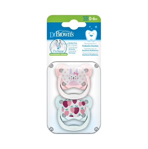 Chupo Entretencion Prevent N1 Rosa Gris x2und Dr Browns Tetina x 1 ¡Calmar al bebé con seguridad nunca ha sido tan inteligente! Los chupetes Dr. Brown’s® PreVent™ son tan adorables como efectivos. Diseñados por un dentista pediátrico, la pera 100 % de silicona cuenta