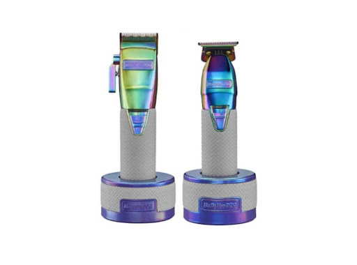 COMBO BOOST CHAMELEON BaBylissPRO Caja x 1 Cortadora FX870.
Patillera X787.
Bases de carga.