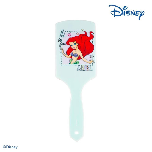 Cepillo Grande Ariel Disney-Miis Kids MIIS KIDS-DISNEY cepillo x 1 Este cepillo está inspirado en la elegancia y dulzura de la princesa Ariel. Presenta un diseño encantador. En la parte posterior, una ilustración de Ariel. Te ayudara a desenredar el cabello sin tiron