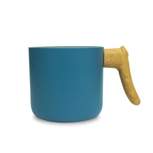 Hervidor Leche 12 cm Azul Naturae Color Pedrini Caja x 1 Material: AluminioMango de color madera; exterior azul; interior jaspeado