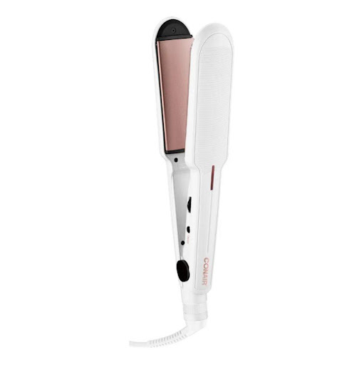 Plancha alisadora de 38 mm CS922N Double Ceramic by Conair® Conair Unidad x 1 Plancha Conair doble cerámica con placas extra anchas flotantes, 5 niveles de calor hasta 410°F. Alisado uniforme, suave y brillante para todo tipo de cabello, rápido y profesional.