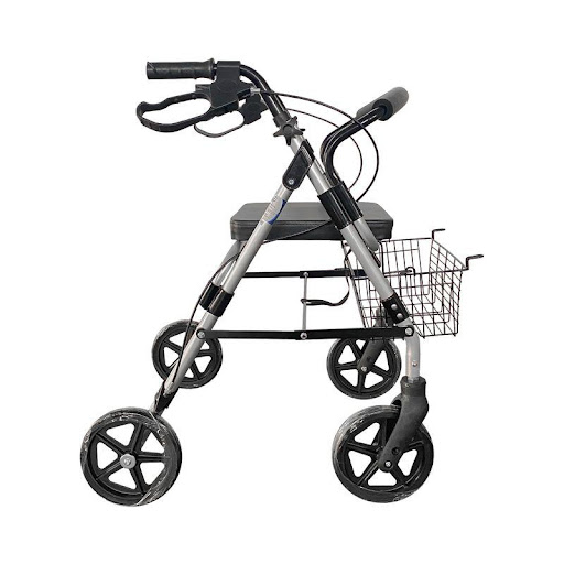 Caminador TME Gris con Canastilla TME Individual x 1 Caminador 4 ruedas, plegable, hecho en aluminio, se ajusta fácilmente. Diseñado para brindar comodidad y funcionalidad a pacientes con limitantes de movilidad.