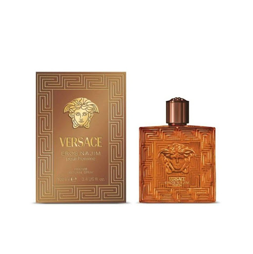 Perfume Hombre Versace Eros Najim 100 ml Parfum VERSACE BOTELLA x ML El Perfume Versace Eros Najim Parfum 100 ml es una fragancia masculina lanzada en 2024, perteneciente a la familia Oriental Amaderada, creada por Versace como una versión más madura y profunda de Eros
