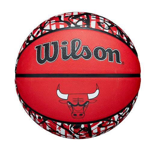 Balón de Basket Wilson NBA Graffiti Chicago Bulls NO.7 Wilson Caja x 1 Balón de Basket Wilson NBA Graffiti Chicago Bulls NO.7Descubre el balón de baloncesto Wilson NBA Graffiti Chicago Bulls NO.7, una opción ideal para los jóvenes entusiastas del baloncesto. Este balón n