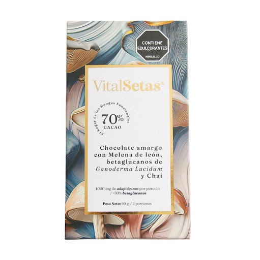 Chocolate Amargo con Melena de León, Betaglucanos de Ganoderma Lucidum y Chai - VitalSetas VitalSetas Barra x 1 Descubre el placer y el bienestar en cada bocado con nuestro delicioso chocolate amargo 70% cacao. Esta barra está enriquecida con 1000 mg de adaptógenos por porción, incluyendo Melena de León (Herici