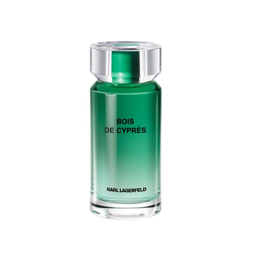 Perfume Hombre Karl Lagerfeld Bois de Cypres Eau de Toilette 100ML KARL LAGERFELD CAJA x 1 Karl Lagerfeld Bois de Cèdre tiene notas altas edificantes de bergamota y pomelo se unen con delicadas hojas de violeta. La estructura fougère incorpora notas de lavanda y salvia, junto con geranio y 