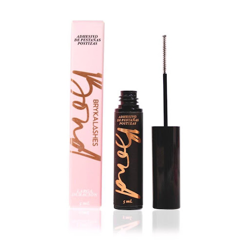 Bond Adhesivo negro para Pestañas Individuales Bryka 1 Unidad x 5ml Nuestro Bond es la solución esencial para fijar individualmente cada pestaña con precisión. Diseñado para aplicarse sobre pestañas limpias y secas, este adhesivo garantiza la adhesión inicial necesari
