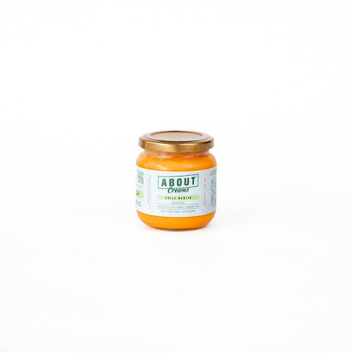 Ghee Chile morita ABOUT Envase de vidrio x 1 und Ghee o mantequilla clarificada, infusionado con chile morita, jengibre, cebolla y peperoncino, que le aportan un toque ahumado, profundo y ligeramente picante que eleva cualquier preparación.
Libre de