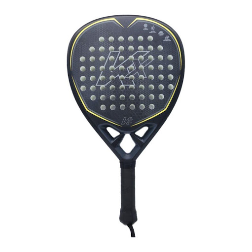 Raqueta De Padel Carbon Attacker Spin Kx By K6 KX BY K6 Papeleta x 1 DESCRIPCIÓN DEL PRODUCTOMODELO: KX CARBON ATTACKER SPIN.- ALL CARBON que garantiza resistencia, ligereza y durabilidad. - ATTACK SWEET SPOT su forma diamantada en equilibrio con su punto dulce amplio 
