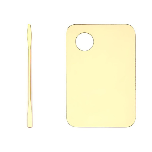 Paleta Mezcladora Acrílica - Gold Bryka Bolsa x 1Unidad Paleta de mezcla acrílica en tono dorado para combinar sombras, labiales y bases. Su superficie lisa y la espátula incluida permiten preparar mezclas precisas y obtener un acabado profesional.