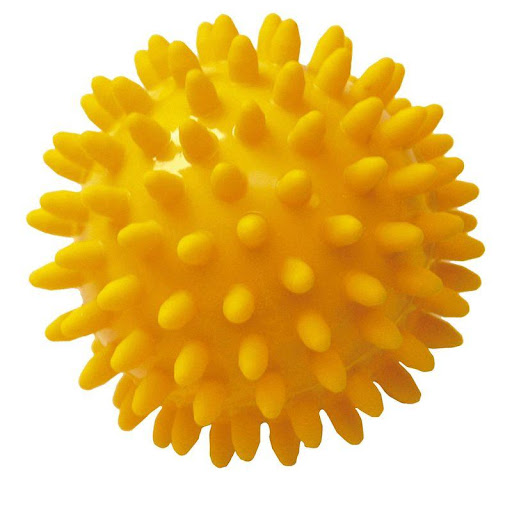 Bolas Para Masajes 8 Cms. Yellow Recovery UN x 1 Diseñada para liberar la tensión muscular y activar la estimulación sensorial en todo el cuerpo. Su tamaño de 8?cm y superficie con púas la hacen ideal para masajes manuales que relajan, reactivan y m