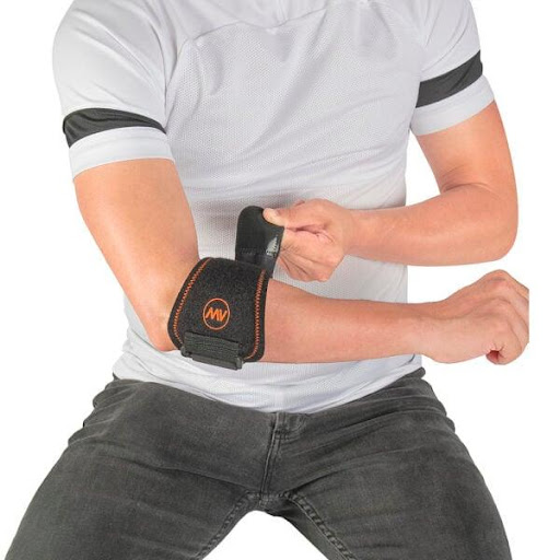 SOPORTE DE CODO T/U MEDIVARIC MEDIVARIC  x 1 Soporte ortopédico terapéutico con diseño anatómico y envolvente, elaborado en neopreno bidireccional con forro interno de hilado de cobre. Incorpora férula semirrígida y gel polímero para brindar com