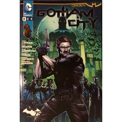 Batman Origen: Gotham City ECC Libro x 1.0 BATMAN ORIGEN: GOTHAM CITY   Hace seis años, Gotham City vio cómo un hombre se erigía como su más fiel defensor, pero también tuvo que enfrentarse a una de sus más terribles catástrofes, pues el Acert