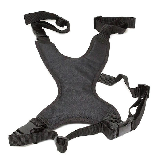 Arnés Silla De Ruedas Black Standr GENERIC OFC Individual x 1 Accesorio para silla de ruedas tipo arnés torácico que brinda seguridad al paciente y es de tipo ajustable.