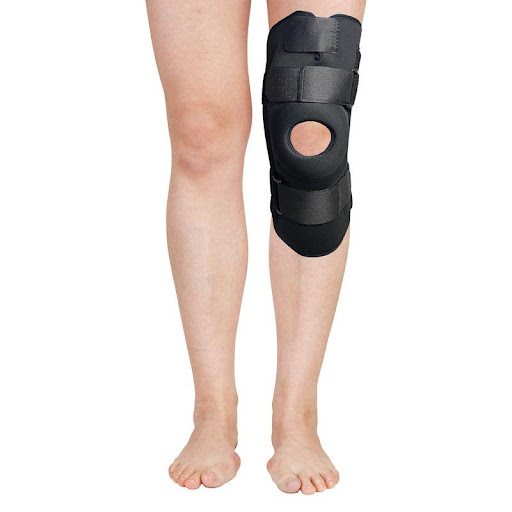Rodillera Recovery Life Patela Reforzada XL RECOVERY LIFE Individual x 1 Órtesis de rodilla indicada para prevenir y tratar esguinces de rodilla grado 1 y 2, desgarros musculares, lesiones deportivas y tendinitis patelar.