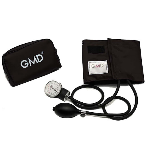 TENSIOMETRO CLASICO NEGRO GMD GMD  x 1 Tensiómetro aneroide diseñado para mediciones precisas de presión arterial. Su mecanismo interno ajustado garantiza una lectura confiable, ideal para uso profesional y doméstico. Incluye un brazalete 