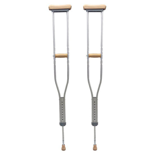 Muleta Axilar Con Accesorios Silver Adulto Talla M YUWELL Individual x 1 Muletas axilares elaboradas en aluminio ultralivianas con base en caucho antideslizante. Cuenta con manilares y axilares acolchados.