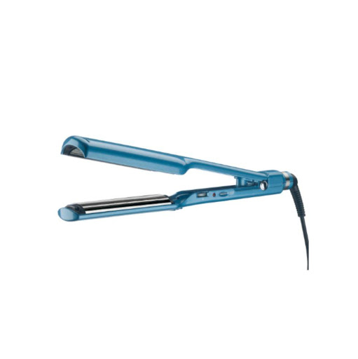 PLANCHA CONCAVA NT 1 ½» BaBylissPRO Caja x 1 Las placas curvas profundas de la plancha de pelo en C Nano Titanium de 1½» BaBylissPRO facilitan agregar volumen a las raíces mientras se crean rizos, ondas, volteretas y texturas aleatorias.