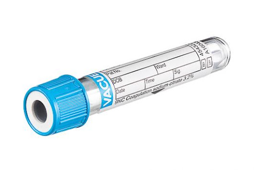TUBO PARA EXTRACCION DE SANGRE AZUL 3. 5 ML NIPRO (PAQ X50) NIPRO 0 x 50 Tubo para extracción de sangre al vacío marca Nipro, con tapa azul y capacidad de 3.5?ml. Contiene citrato de sodio al 3.2?% como anticoagulante, ideal para pruebas de coagulación como PT, aPTT, INR y