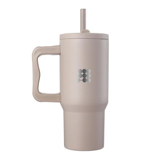 Termo Mini Tumbler Cubitt Bolsa x 1 Termo Cubitt Mini Tumbler: Tamaño compacto, rendimiento completo. 709 ml, conserva frío 24h. Tapa antiderrames con sorbete, acero inoxidable libre de BPA.