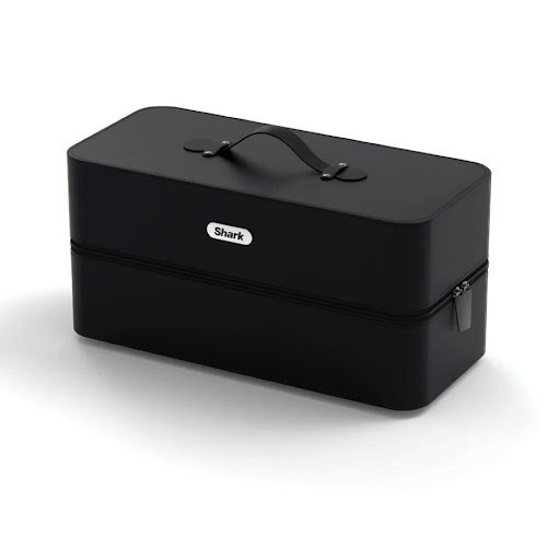 Estuche De Almacenamiento Flexstyle Shark Shark Ninja Caja x 1 Protege y organiza tus herramientas de peinado con el Estuche de Almacenamiento Shark FlexStyle®, creado para quienes valoran tanto el estilo como la funcionalidad. Con un elegante exterior de cuero v