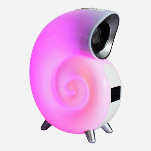 Parlante Con Luz y Sonido Diseño Divertido UNIMARC Unidad x 1 Eleva tu experiencia al despertar con nuestro innovador parlante con reloj despertador que combina luz ambiental y sonidos naturales. Este parlante no solo te ayuda a levantarte, sino que también gara