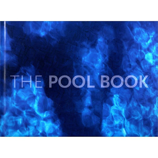 The Pool Book (t.d) Konemann Libro x 1.0 THE POOL BOOK   (edición en inglés)  Water culture has finally carved out a niche for itself in today’s lifestyle. On the one hand, swimming pools are no longer a luxury item but are now considered to