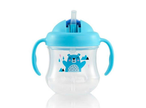Vaso Pitillo MagMag 7 Oz Azul 8 Meses Pigeon Blister x 1 El vaso MagMag de pitillo antiderrame es la opción perfecta para facilitar la transición de tu bebé hacia la alimentación independiente. Con su boquilla de silicona, garantiza una experiencia suave y 