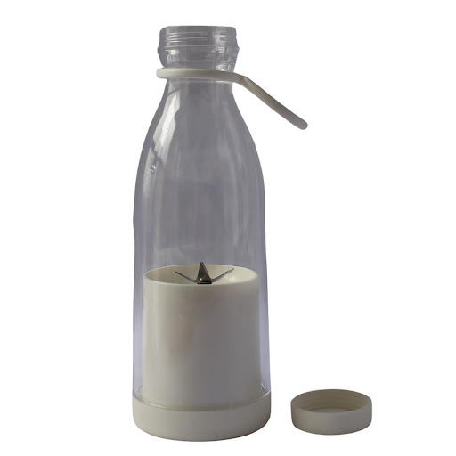 Licuadora Portatil Recargable 5 Cuchillas Con Envase UNIMARC Unidad x 1 Descubre la libertad de preparar tus bebidas favoritas en cualquier lugar con esta versátil licuadora portátil. Perfecta para complementar tu estilo de vida activo, ya sea en la oficina, el gimnasio o
