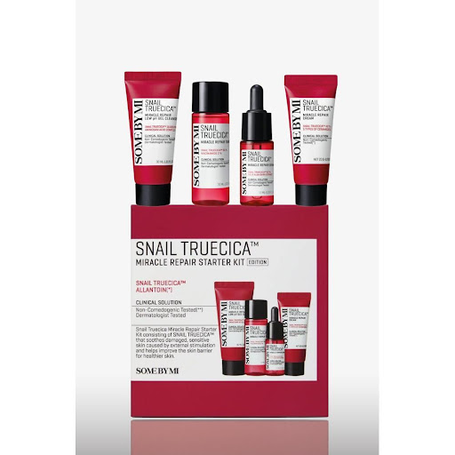 Snail Truecica Miracle Repair Starter Kit Some By Mi Set de 4 productos: Gel Cleanser 30ml, Toner 30ml, Serum 10ml, Cream 20g x 1 Un set de 4 pasos para reparar y nutrir tu piel. Este set contiene:  SOME BY MI Snail Truecica Miracle Repair Gel Cleanser 30ml: Limpiador en gel que ayuda a reparar la piel dañada y fortalecer la bar