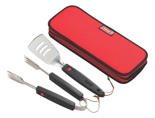 Herramientas para Parrilla Coleman Coleman Caja x 1 DESCRIPCIÓN DEL PRODUCTOTendrás todo lo que necesitas para asar la carne de res, pollo, pescado y verduras perfectas en la barbacoa, el picnic o el campamento cuando tomes las herramientas Coleman® Ro