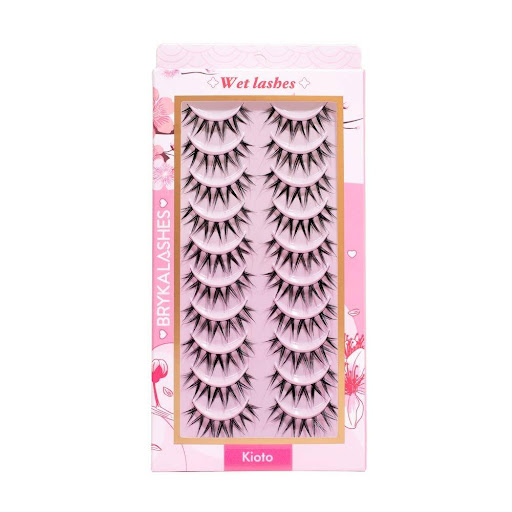 Pestañas Postizas Kioto Wet Lashes -10 pares Bryka Caja x 10 pares Pestañas de efecto mojado que están en tendencia entre las maquilladoras de renombre. Ideales para quienes buscan atraer miradas con un brillo irresistible. Su acabado mojado añade estilo y glamour.