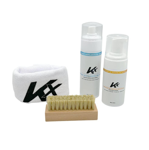 Set de Cuidado en Seco KX para Calzado KX Caja x Set El Set De Cuidado En Seco KX para Calzado es la solución ideal para quienes buscan mantener sus zapatos en óptimas condiciones. Diseñado para todo tipo de calzado, este producto garantiza una limpieza