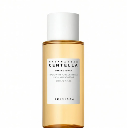Skin1004 Madagascar Centella Toning Toner Skin1004 210ml x 1 Tónico exfoliante y calmante con PHA (Gluconolactona) y extracto de centella asiática de Madagascar al 84%. Este tónico ayuda a equilibrar el pH de la piel, mejora su textura y suavidad. Su textura li