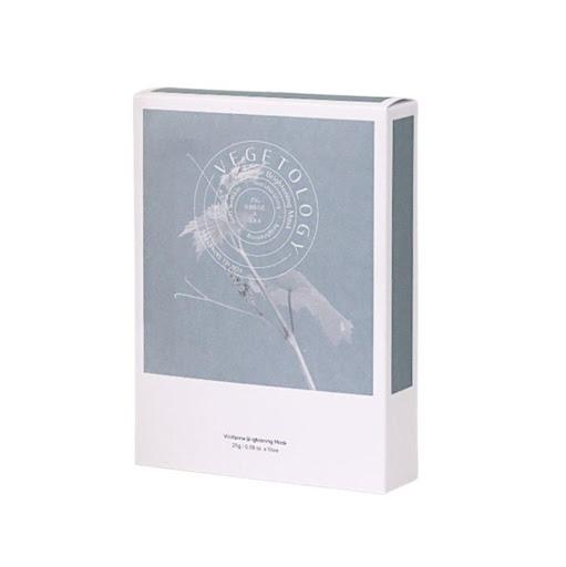 Vegetology Mascarilla Iluminadora con Viniferina  VEGETOLOGY SOBRE x 1 Mascarilla vegana para iluminar y revitalizar la pielAporta glow inmediato y luminosidad visibleFórmula hidratante que mejora la elasticidad y la suavidadHecha en tela de algodón ecológica que se adhi