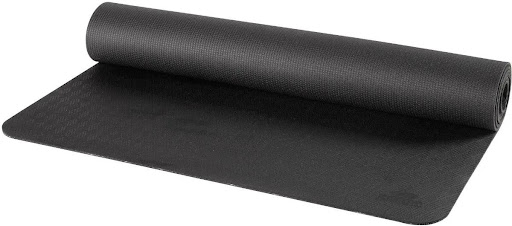 Yoga Mat Tpe 4 Mm Negro K6 PAPELETA x 1 DESCRIPCIÓN DEL PRODUCTO:- RESISTENTE: Elaborado con una composición 100% TPE especial para los movimientos y estiramientos del yoga, posee una superficie texturizada y anti-resbalante para mayor efic