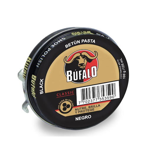 Betún Búfalo en Pasta Negro X 100 Gr BÚFALO Lata x 1 Und Fórmula Alemana con cera de abejas de consistencia cremosa que renueva el color del calzado, nutriendo profundamente el cuero, dándole a su vez flexibilidad y una película impermeabilizante.

FORMAS D