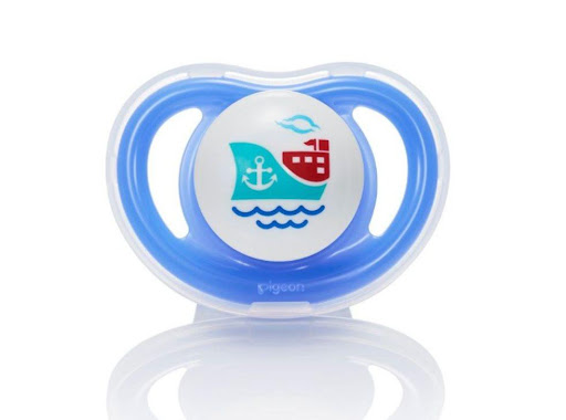 Chupo de Entretención Mini Light Talla L Barco Niño Pigeon Blíster  x 1 Los bebés tienen una necesidad natural de succionar. Los chupos satisfacen sus necesidades y calman sus emociones, ayudan a los bebés a aprender la respiración nasal. 
Los chupos PIGEON están hechos d
