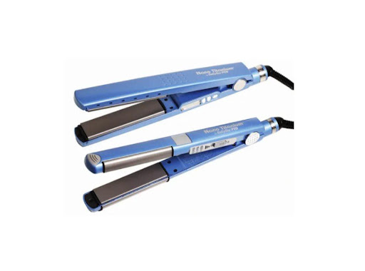 COMBO PP2 PLANCHAS NANO TITANIUM 2091 Y 2071 AZUL BaBylissPRO Caja x 1 Babyliss trae para ti este gran combo, el cual cuenta con grandes herramientas profesionales que te darán la posibilidad de obtener el mejor look para cada ocasión