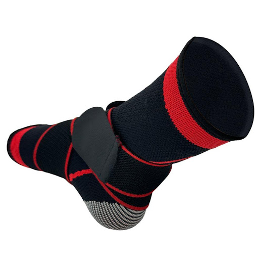 Tobillera Compresión Deportiva K6 Gym Fitness S-M K6 CAJA x 1 ĦDescubre la solución perfecta para proteger y estabilizar el pie del atleta durante tus actividades físicas! Aquí te presentamos las características y detalles que hacen de este producto una elección